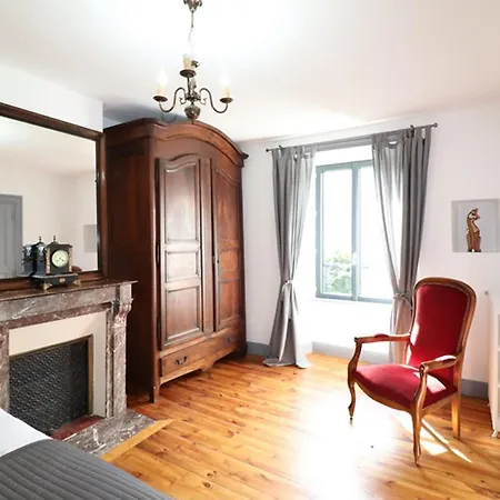 Maison De Maitre Renovee Avec Jardin, Cheminee Et Wi-fi Pres De Super-lioran - Fr-1-742-26